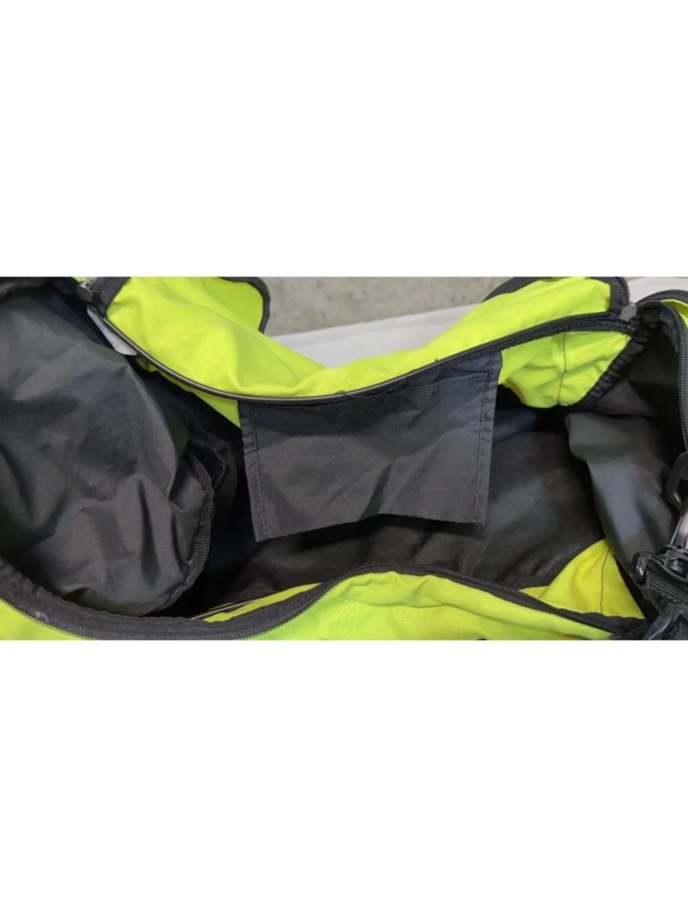 Nike Brasilia 6 Medium Duffel Bag BA4829-710 Volt Neon Green Black Gym Training